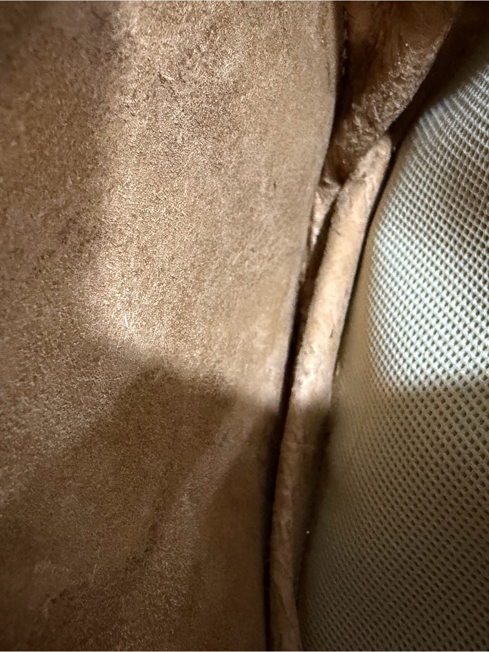 Hand-Tooled Brown Leather Crossbody Bag - Picture 7 of 7